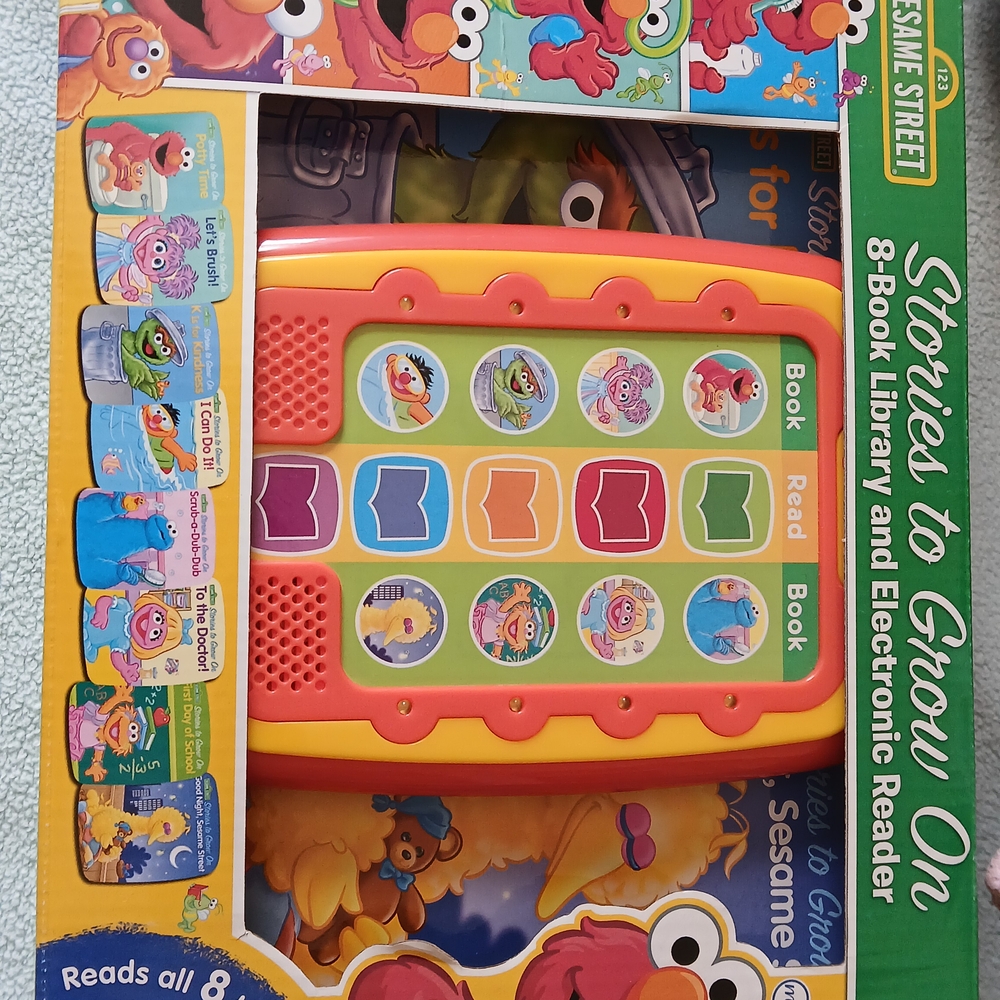 Sesame Street Electronic Reader and 8-Book Library - Yellow